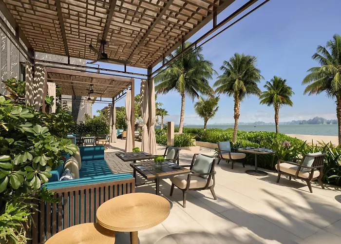 Khách sạn Intercontinental Bay By Ihg 5*